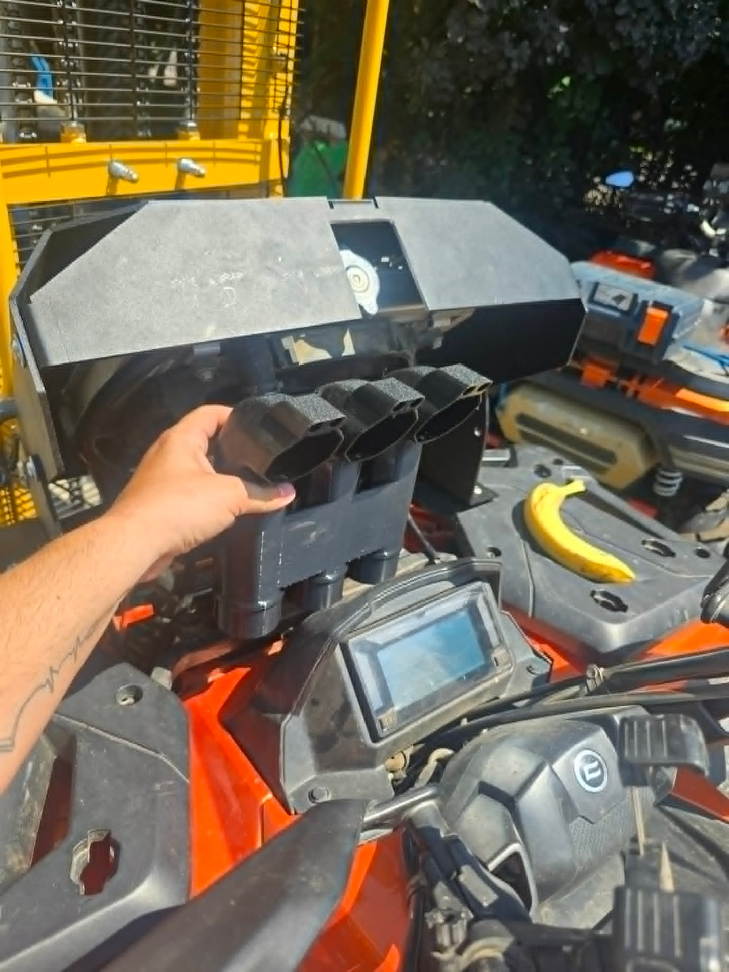 Relokacja chłodnicy w quadzie CFMOTO