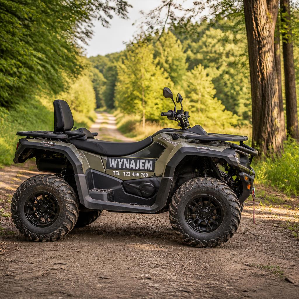 Quad ATV przygotowany do wynajmu na lesnej drodze